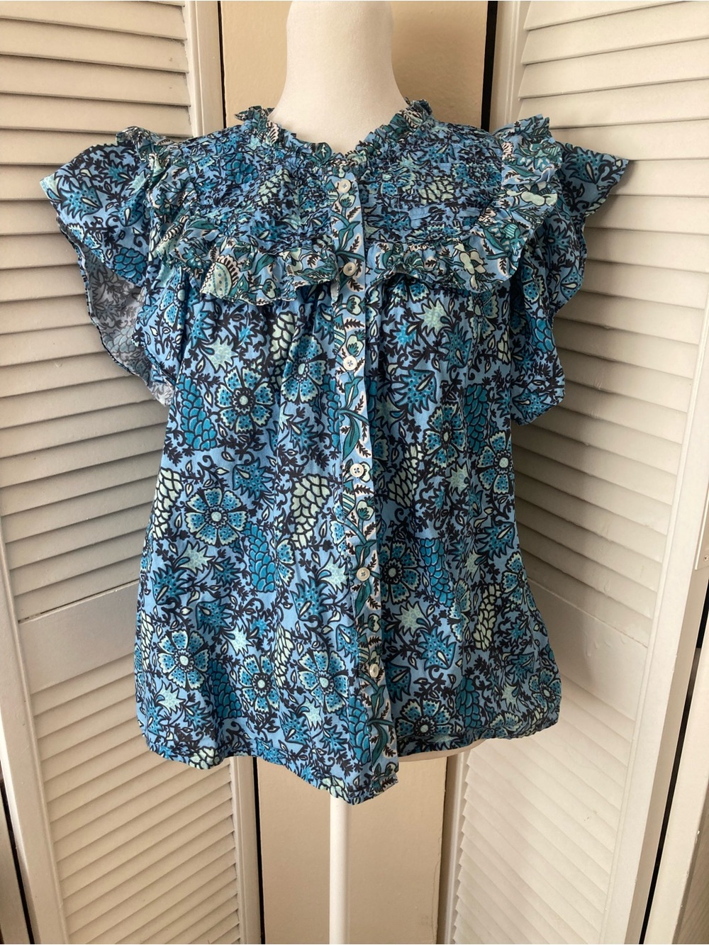 Blue Floral Ruffle-Trim Button-Front Women’s Blouse